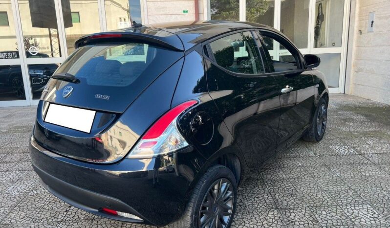 
								Lancia Ypsilon 1.0 FireFly S&S Hybrid Ecochic .									