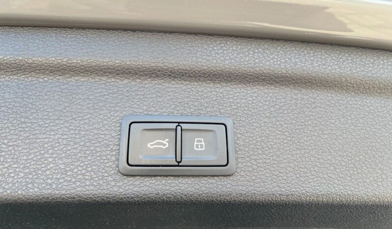 
								Audi RS Q3 Sportback SPB quattro S tronic .									