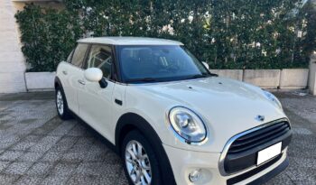 
									Mini 1.5 One D 5 porte .								