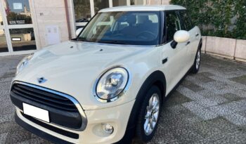 
									Mini 1.5 One D 5 porte .								