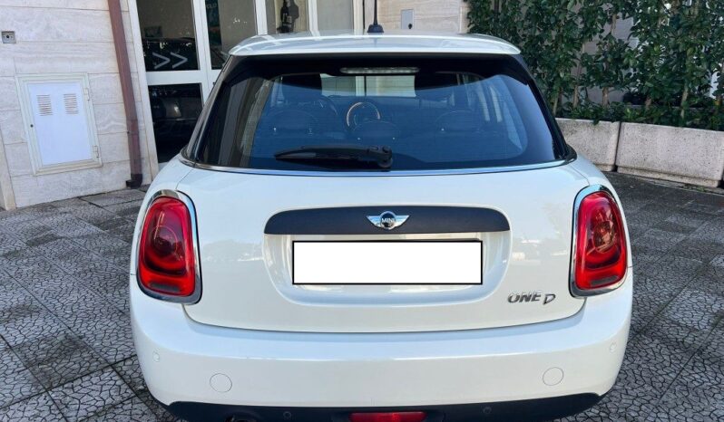 
								Mini 1.5 One D 5 porte .									