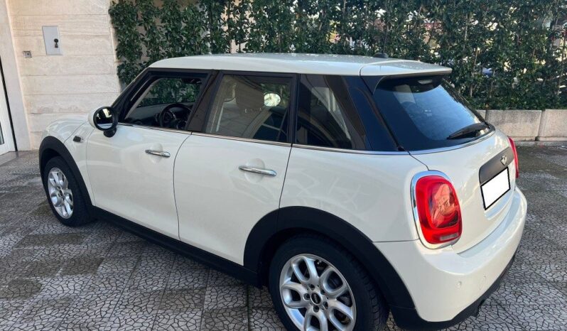 
								Mini 1.5 One D 5 porte .									