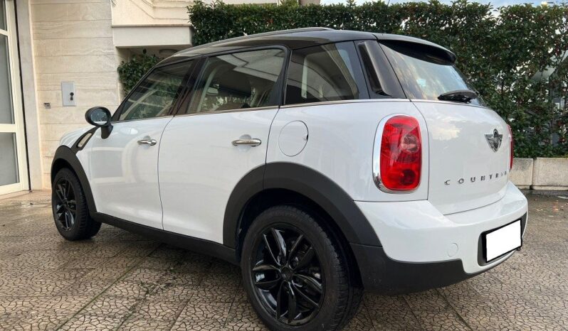 
								MINI Countryman 1.6 D .									
