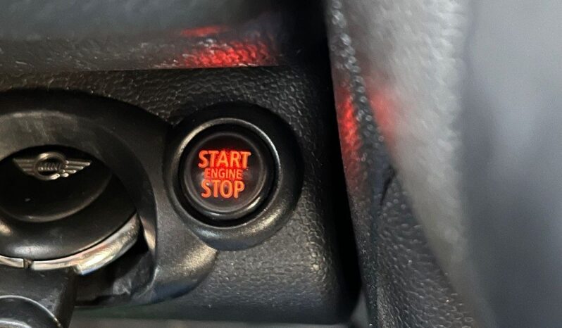 
								MINI Countryman 1.6 D .									