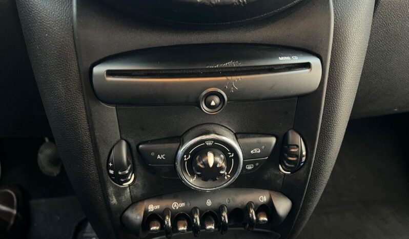 
								MINI Countryman 1.6 D .									