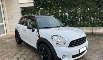 
									MINI Countryman 1.6 D .								