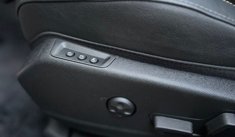 
								DS7 BlueHDi 130 aut. Pallas .									