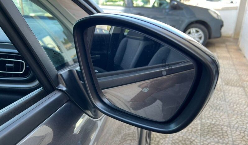 
								Citroen C3 BlueHDi 100 S&S Shine .									