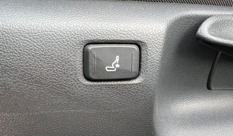 
								Toyota Yaris 1.5 Hybrid 5 porte Trend .									