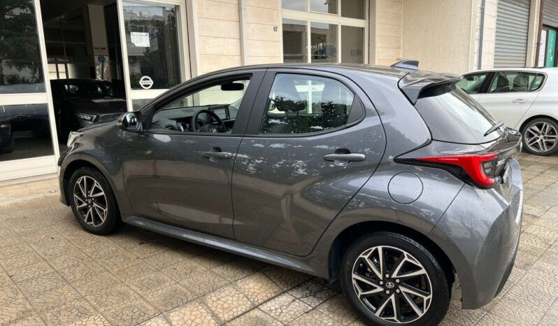 
								Toyota Yaris 1.5 Hybrid 5 porte Trend .									