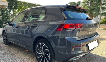 
									Volkswagen Golf 2.0 TDI DSG .								