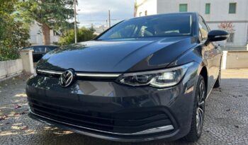 
									Volkswagen Golf 2.0 TDI DSG .								