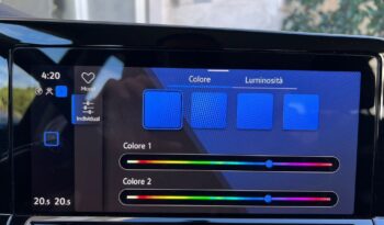 
									Volkswagen Golf 2.0 TDI DSG .								