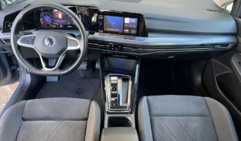 
									Volkswagen Golf 2.0 TDI DSG .								