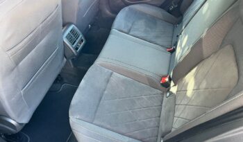 
									Volkswagen Golf 2.0 TDI DSG .								