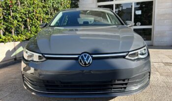 
									Volkswagen Golf 2.0 TDI DSG .								