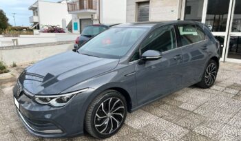 
									Volkswagen Golf 2.0 TDI DSG .								
