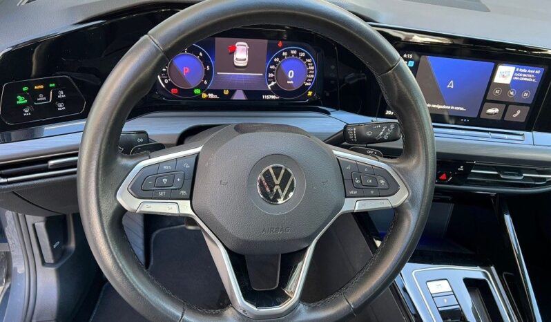 
								Volkswagen Golf 2.0 TDI DSG .									