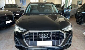
									Audi Q3 2.0 TDI 150 S tronic S line edition .								