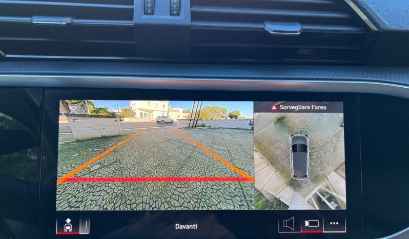 
								Audi Q3 2.0 TDI 150 S tronic S line edition .									