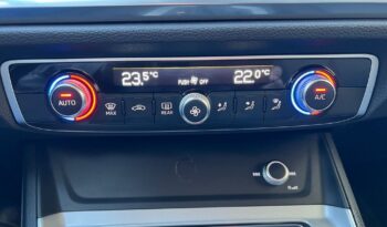 
									Audi Q3 2.0 TDI 150 S tronic S line edition .								