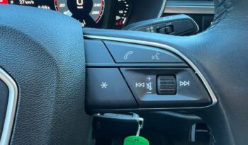 
									Audi Q3 2.0 TDI 150 S tronic S line edition .								