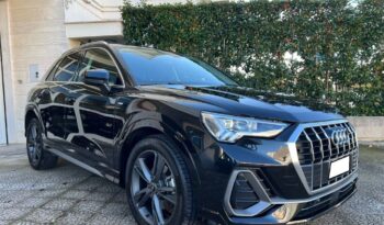
									Audi Q3 2.0 TDI 150 S tronic S line edition .								