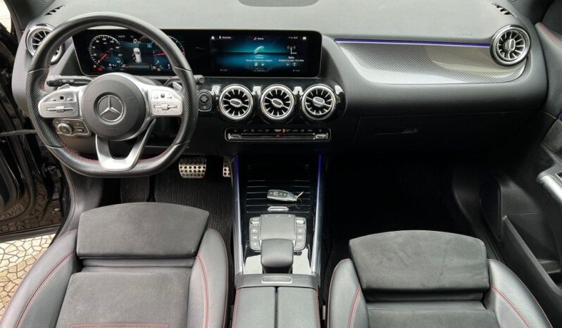 
								Mercedes-Benz GLA 200d Automatic 4Matic Premium .									