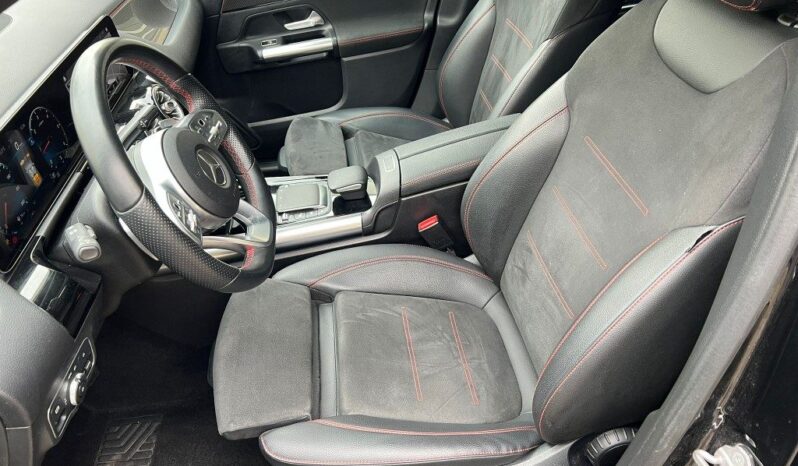 
								Mercedes-Benz GLA 200d Automatic 4Matic Premium .									