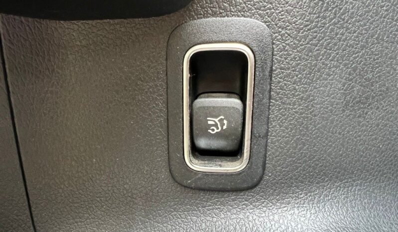 
								Mercedes-Benz GLA 200d Automatic 4Matic Premium .									