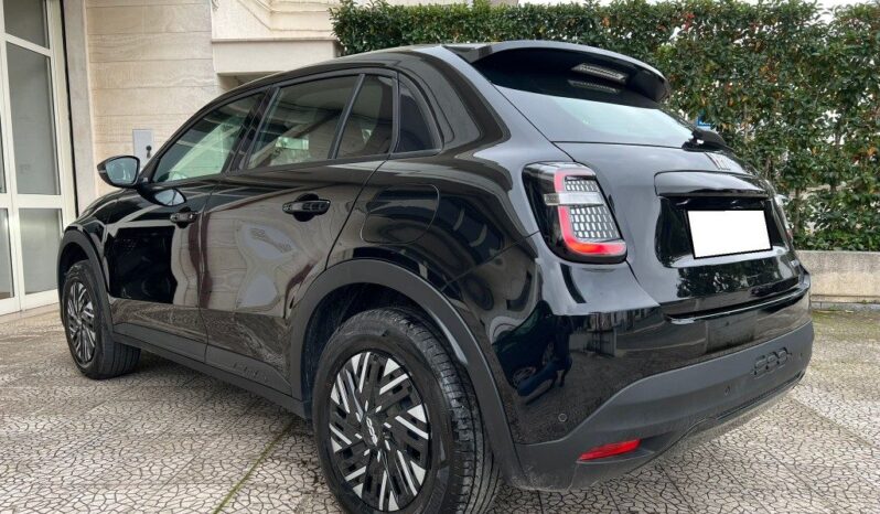 
								Fiat 600 Hybrid 100 CV DCT MHEV .									