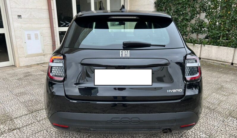 
								Fiat 600 Hybrid 100 CV DCT MHEV .									