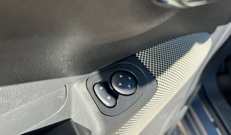 
								Fiat 500 1.2 Lounge .									