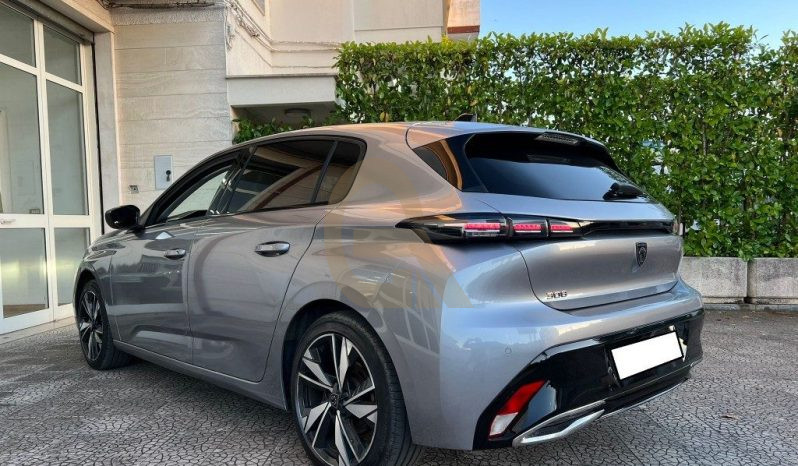 
 Peugeot 308 BlueHDi 130 S&S EAT8 Allure .									