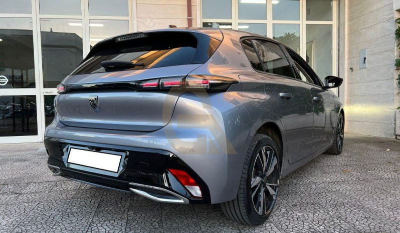 
 Peugeot 308 BlueHDi 130 S&S EAT8 Allure .									