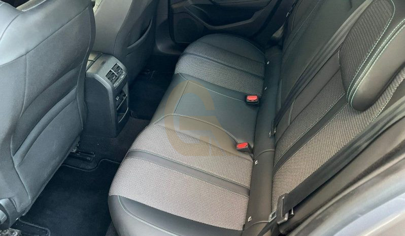 
 Peugeot 308 BlueHDi 130 S&S EAT8 Allure .									