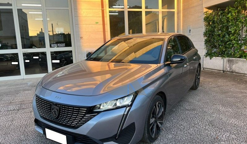
 Peugeot 308 BlueHDi 130 S&S EAT8 Allure .									