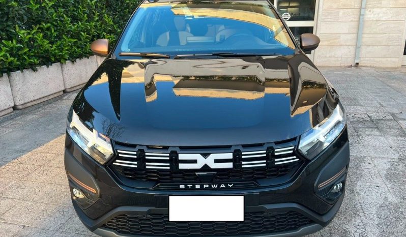 
 Dacia Sandero Stepway 1.0 TCe ECO-G Extreme Up .									