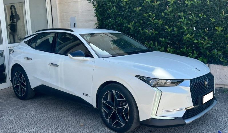
 DS4 BlueHDi 130 aut. Cross Trocadero .									