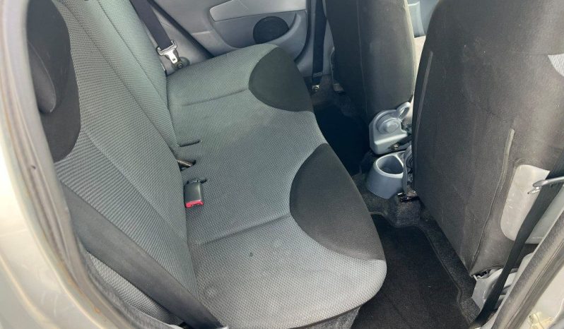 
 Toyota Aygo 1.0 12V 5 porte AUTO .									