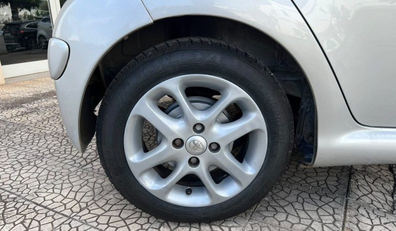 
 Toyota Aygo 1.0 12V 5 porte AUTO .									