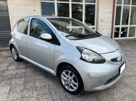 Toyota Aygo 1.0 12V 5 porte AUTO
