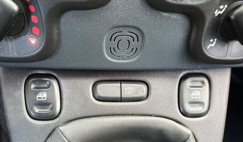 
 Fiat Panda 1.0 FireFly S&S Hybrid .									