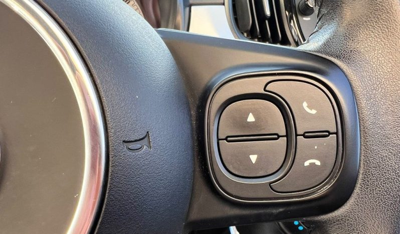 
 Fiat 500C Cabrio 1.0 Hybrid Connect .									