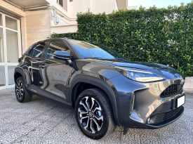 Toyota Yaris CROSS 1.5 Hybrid 116 5p. E-CVT Trend