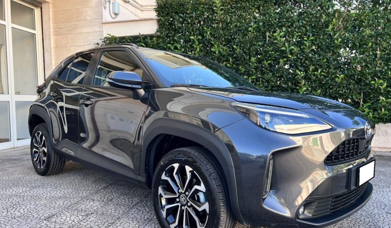 
 Toyota Yaris CROSS 1.5 Hybrid 116 5p. E-CVT Trend .									