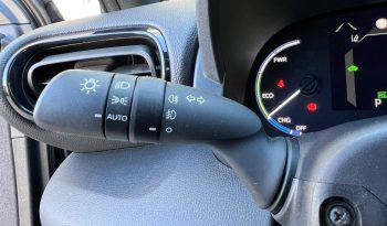 
 Toyota Yaris CROSS 1.5 Hybrid 116 5p. E-CVT Trend .								