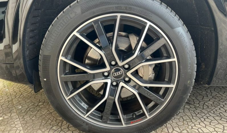 
 Audi Q5 SPB 2.0 TDI quattro S-tronic S-line .									