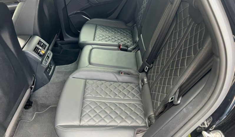 
 Audi Q5 SPB 2.0 TDI quattro S-tronic S-line .									