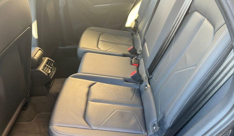 
 Audi Q3 SPB 2.0 TDI quattro S tronic S line edition .									